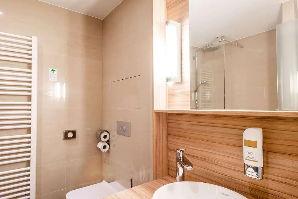 Quality Hotel, Star Inn Premium Dresde 3*,
